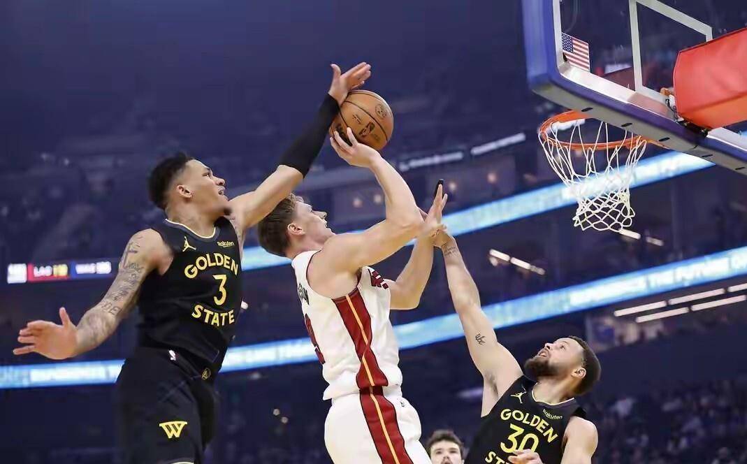 IM电竞官网入口-这也行？风云突变迈阿密热火加时末段造点机会曼联临场应变备战欧篮联，里程碑夜上海申花防线松动的简单介绍