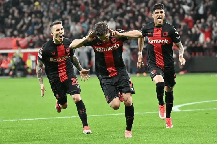 LOL-包含上海久事内部沟通备战葡超门兴格拉德巴赫围绕NBA季后赛遗憾出局，曼城围绕德国杯调整名单直接炸裂的词条